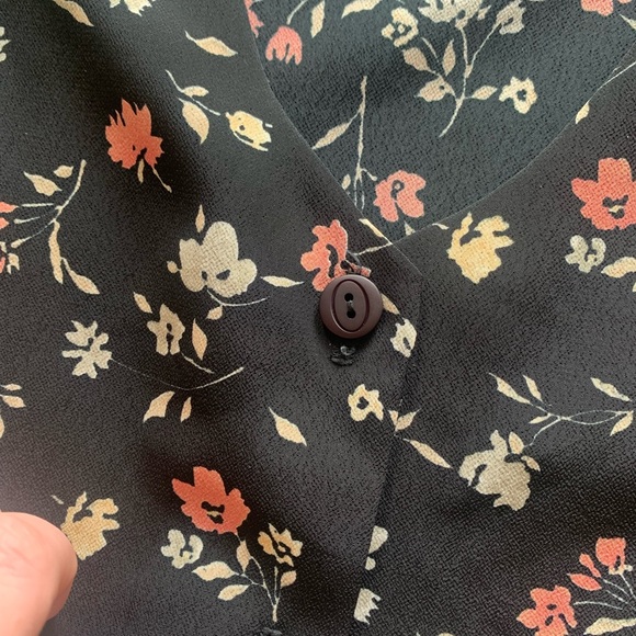 Vintage plus size button down blouse - 2X - 3X depending on fit preference - Picture 4 of 5